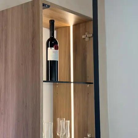 Adore Appartement *